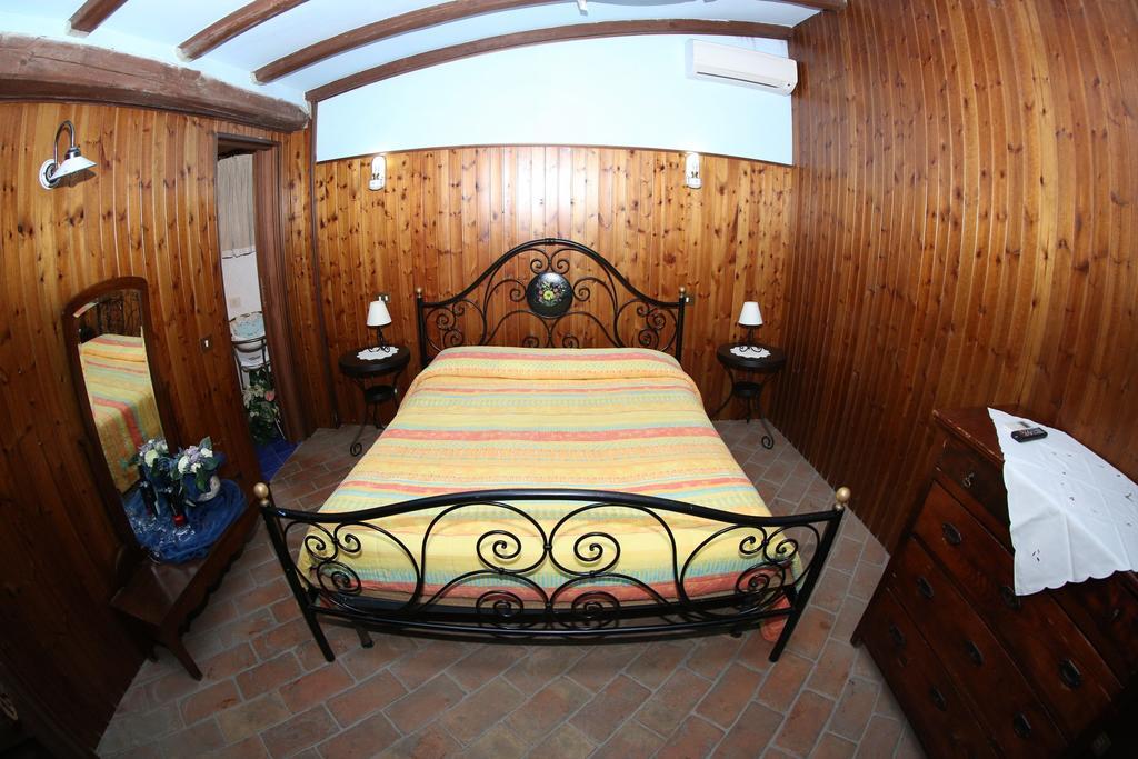 Agriturismo Monte Due Torri Genzano di Roma Exteriör bild