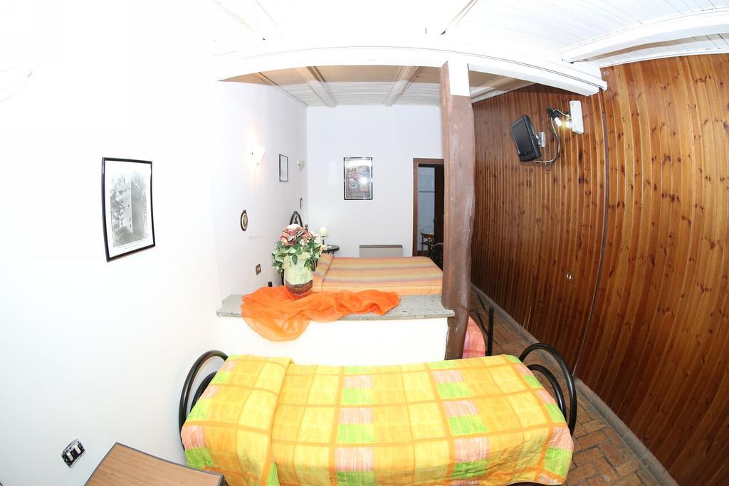 Agriturismo Monte Due Torri Genzano di Roma Exteriör bild