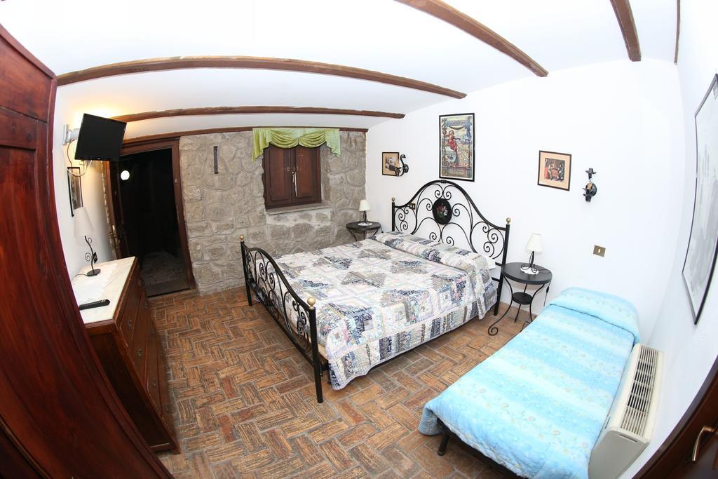 Agriturismo Monte Due Torri Genzano di Roma Exteriör bild